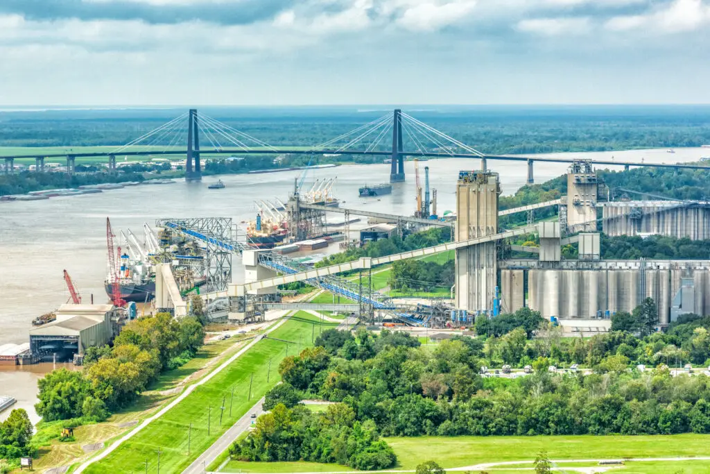 New Orleans and Towboat